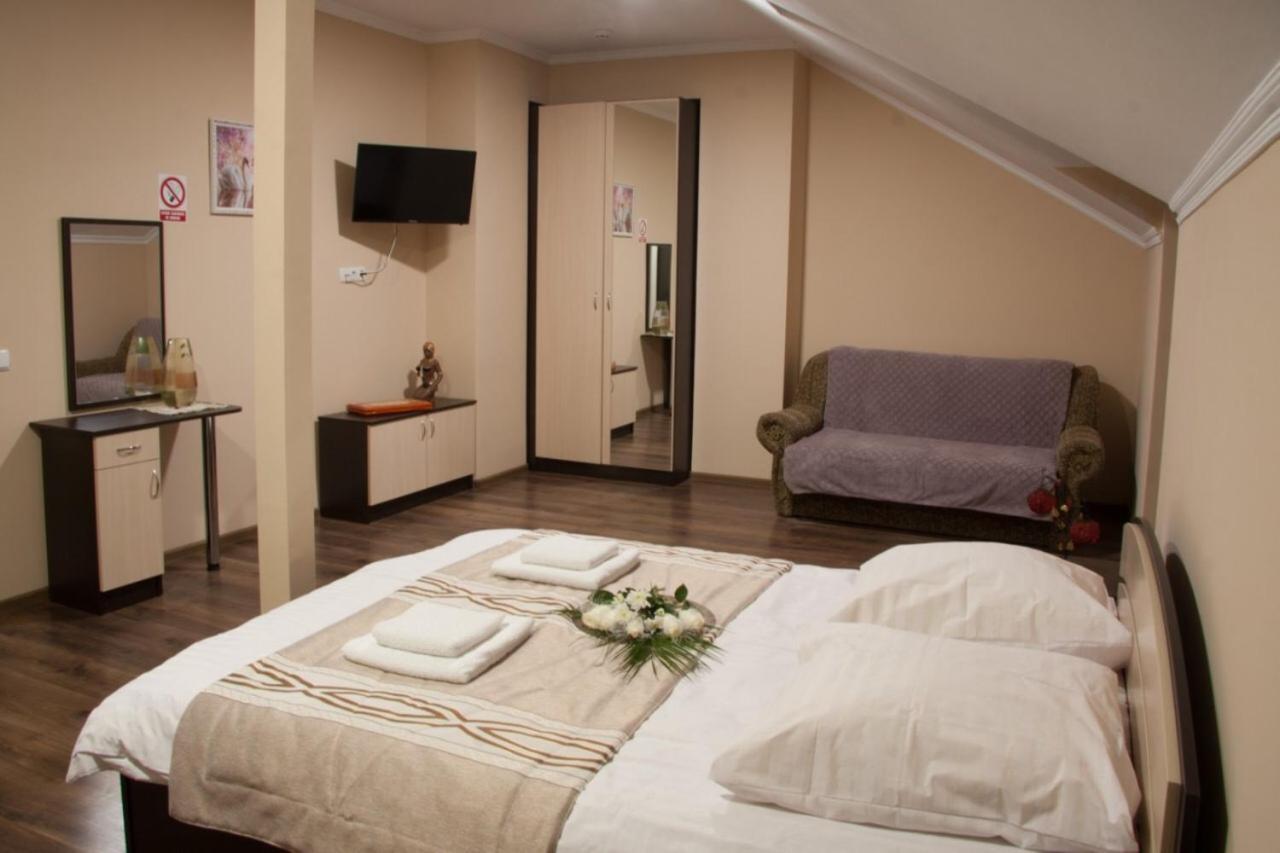 ברובארי Hotel 7/24 מראה חיצוני תמונה